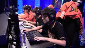 英雄联盟职业联赛2025赛季全华班崛起：中国电竞本土选手开启新征程
